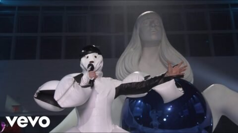 Lady Gaga – Aura (VEVO Presents)