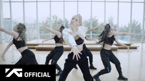 ROSÉ – ‘On The Ground’ Dance Performance
