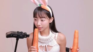 [ASMR]🐰Eunji Rabbit ASMR🥕토끼가 된 은지가 당근을 냠냠