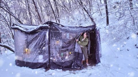 🌨폭설과 폭우속 270도 어닝룸 텐트에서 캠핑 | 방아전에 막걸리 한잔 | 매운 쭈꾸미볶음 | 차박 | 애견동반캠핑