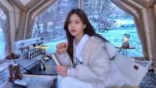 대형텐트에 대형쉘터를 연결해보자! | 빗소리 들으며 화목 난로 앞 솥뚜껑 삼겹살에 산머루주 | 나만의 카페 만들기 | 쿠디허브쉘터