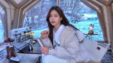 대형텐트에 대형쉘터를 연결해보자! | 빗소리 들으며 화목 난로 앞 솥뚜껑 삼겹살에 산머루주 | 나만의 카페 만들기 | 쿠디허브쉘터
