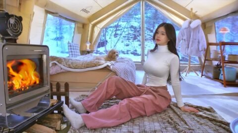 🥶 -11도 한파에 따뜻한 화목난로가 있는 에어텐트 생활 | 매콤 제육볶음 만들어서 소주 마시기 | 아이스 홍시와 마시멜로우