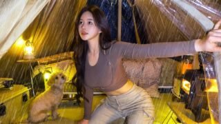 비바람 부는 숲속에서 작은 텐트치고 미나리삼겹살과 봄밥상 차려먹기 | 텐트안에서 요리하다 처음 겪는 아찔한 순간 (일산화탄소 경보기)