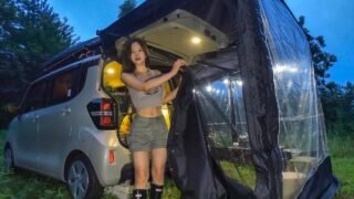 아무도 없는 숲속 소형 캠핑카에 자동차 텐트를 연결해 차박하기🚙 | 매콤달콤 떡꼬치와 버섯으로 만든 파스타