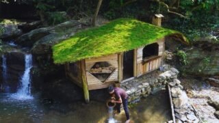 Build a Bushcraft house on top of a mountain | Build transparent windows and a green roof