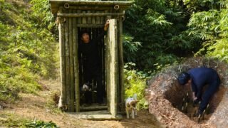 Build a Bamboo Toilet for a Bushcraft House in the Forest | Digging a Wild Boar Trap
