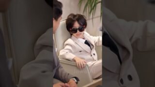 เด็กหญิงวัย 6 ขวบที่ถือตุ๊กตาปกป้องCEOได้พบกับความจริงที่ว่าเธอเป็นลูกสาวแท้ๆ ของเขา!